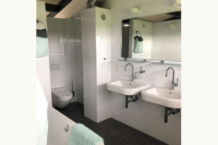 Luxe appartement Hestar Husid op stoeterij Noord-Holland VMP052